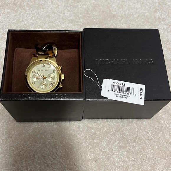 Michael Kors Watch - Picture 4 of 5